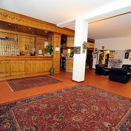 Derby Hotel 3*