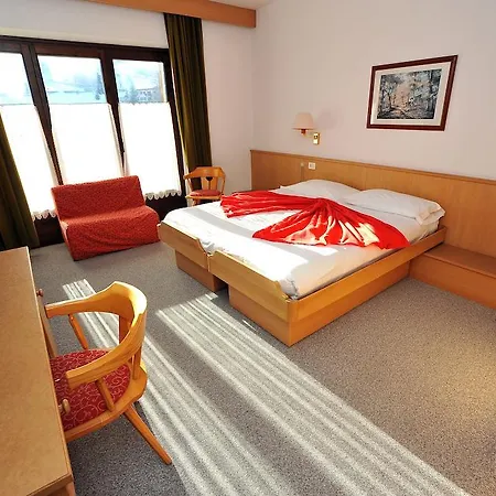 Derby Hotel 3*